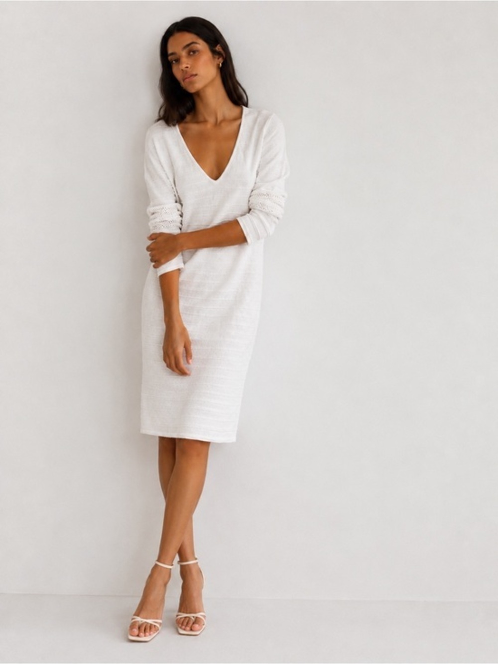 Callahan white knit v neck long my sleeve dress